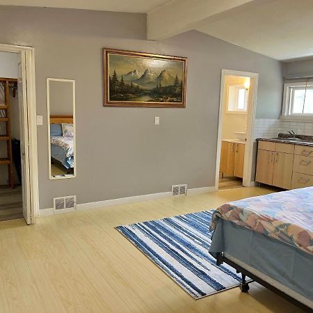 Whole Suite To Yourself At Coquitlam Centre! Port Coquitlam Bagian luar foto