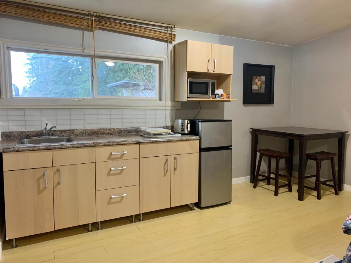 Whole Suite To Yourself At Coquitlam Centre! Port Coquitlam Bagian luar foto