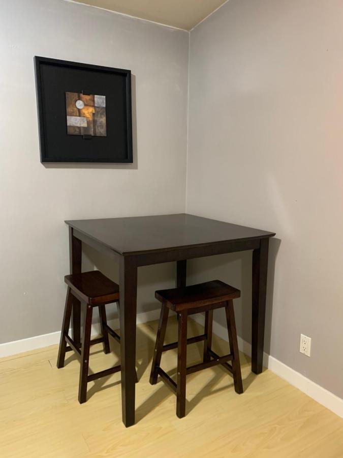 Whole Suite To Yourself At Coquitlam Centre! Port Coquitlam Bagian luar foto