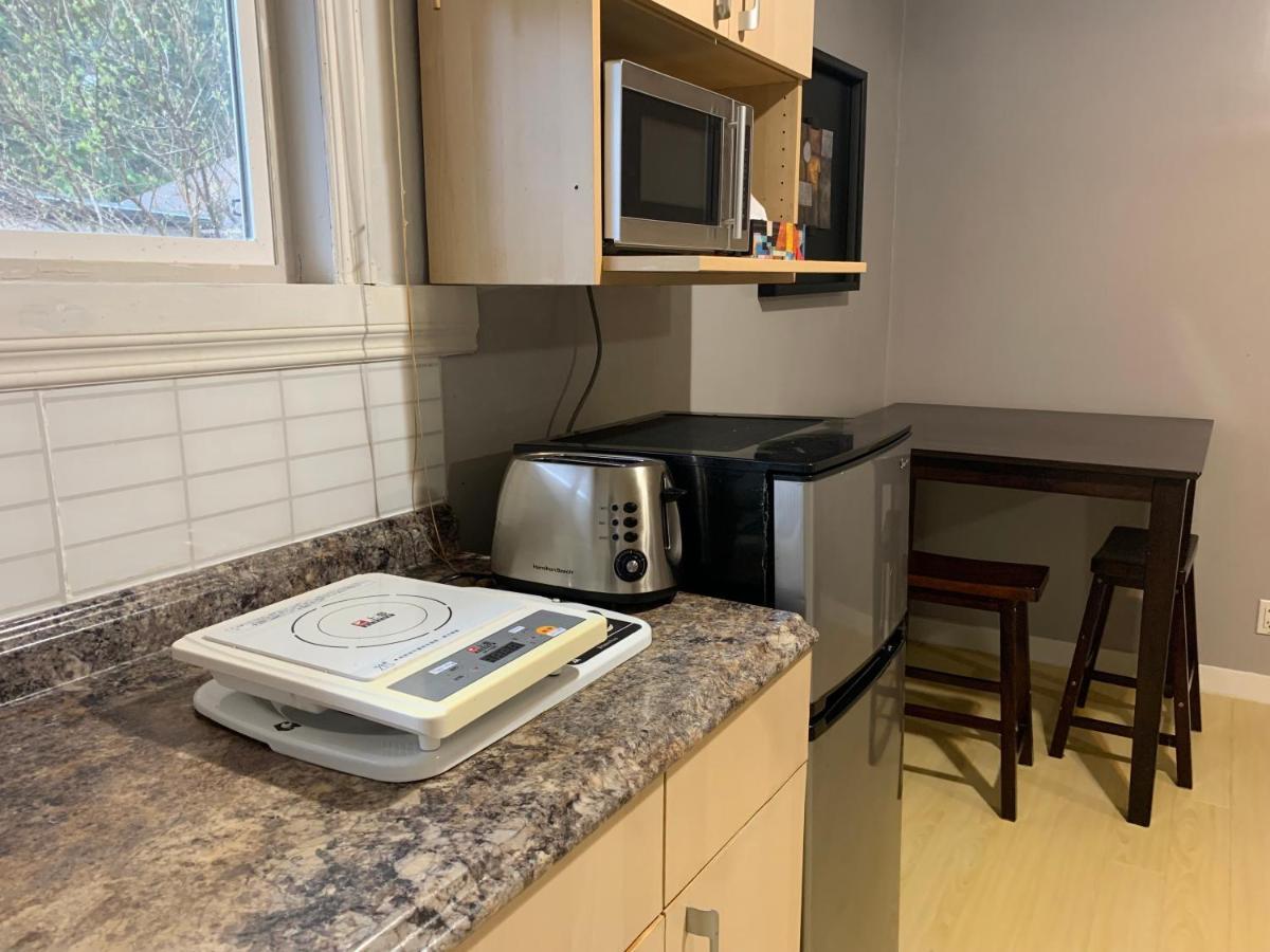 Whole Suite To Yourself At Coquitlam Centre! Port Coquitlam Bagian luar foto