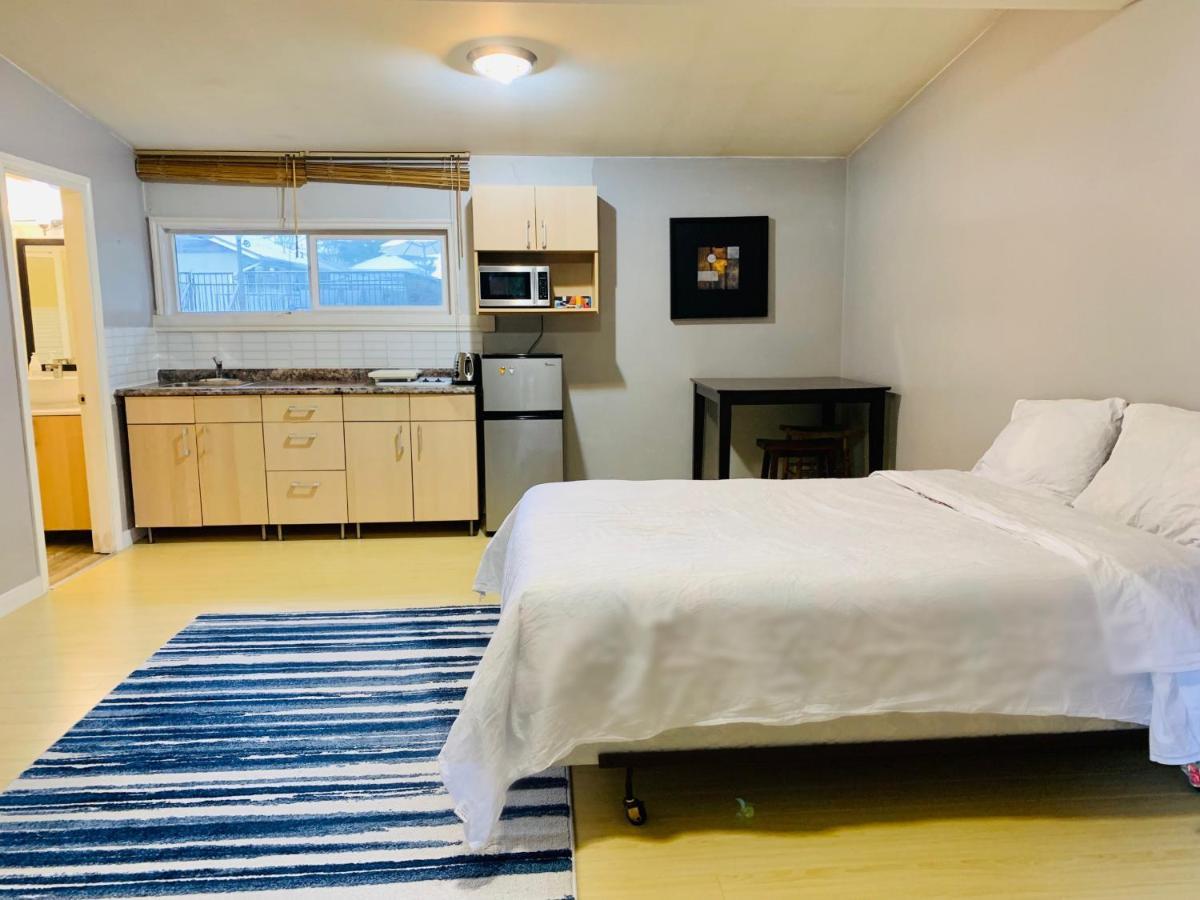 Whole Suite To Yourself At Coquitlam Centre! Port Coquitlam Bagian luar foto